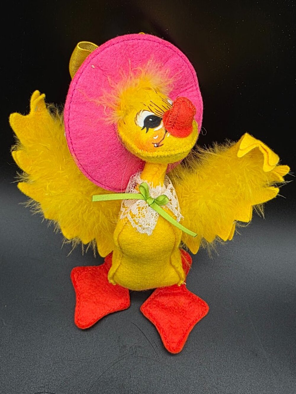 Annalee 6 in Dancing Duck Item y2k vintage yellow flower hat